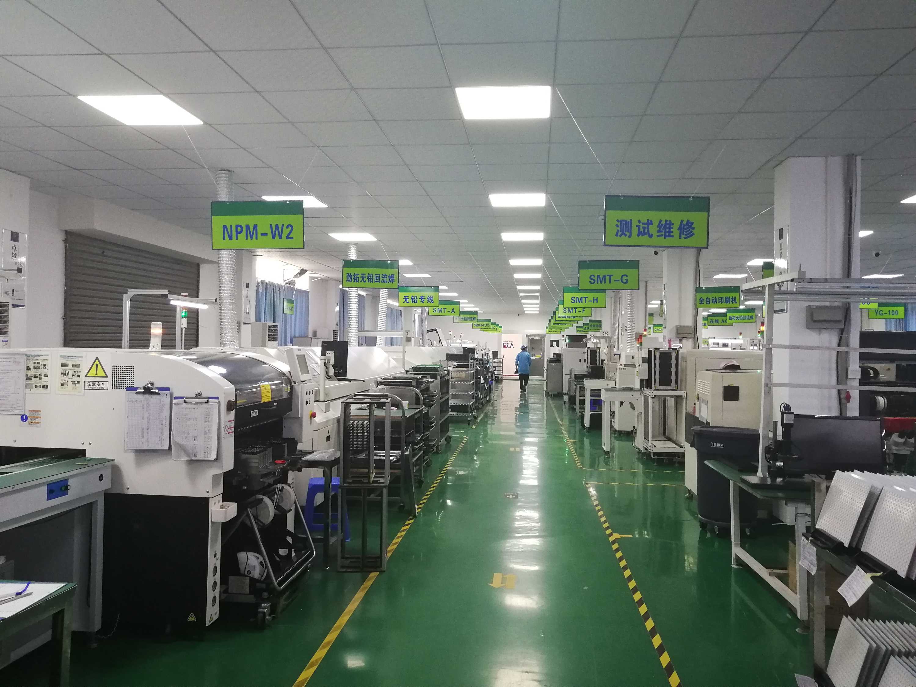 LED显示屏SMT贴片车间
