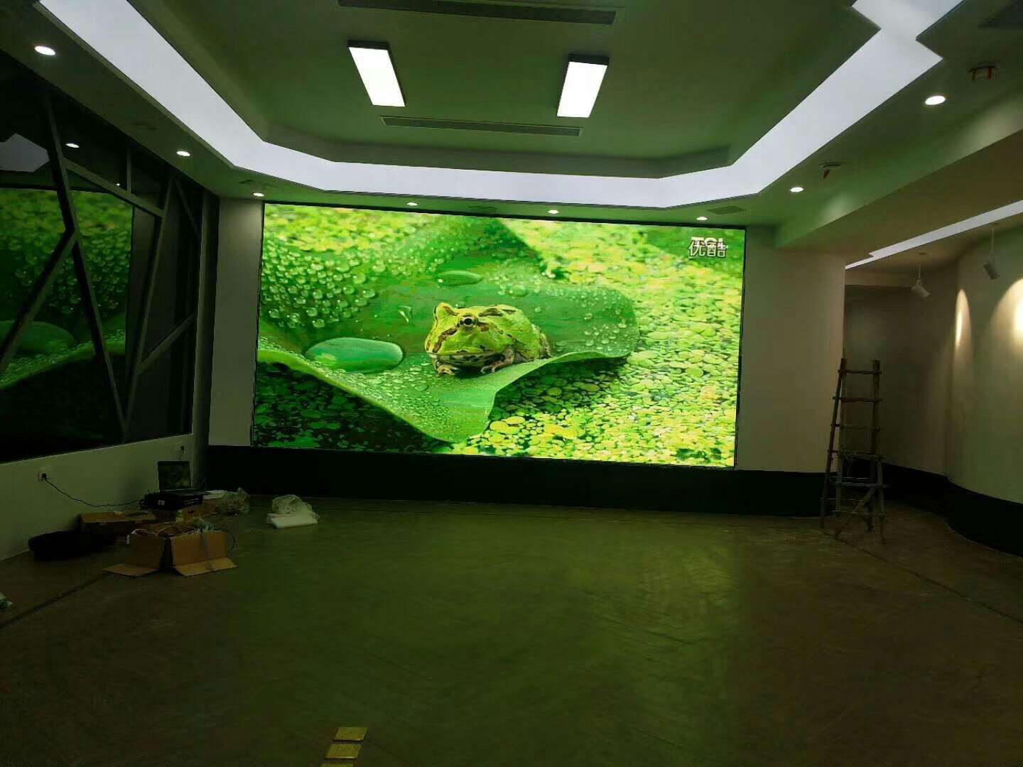 p3.91室内led显示屏